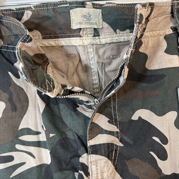 FOURSTEEDS Womens Camouflage Twill Bermuda Cargo Shorts with Belt 18 Dark Camo - Picture 2 of 8
